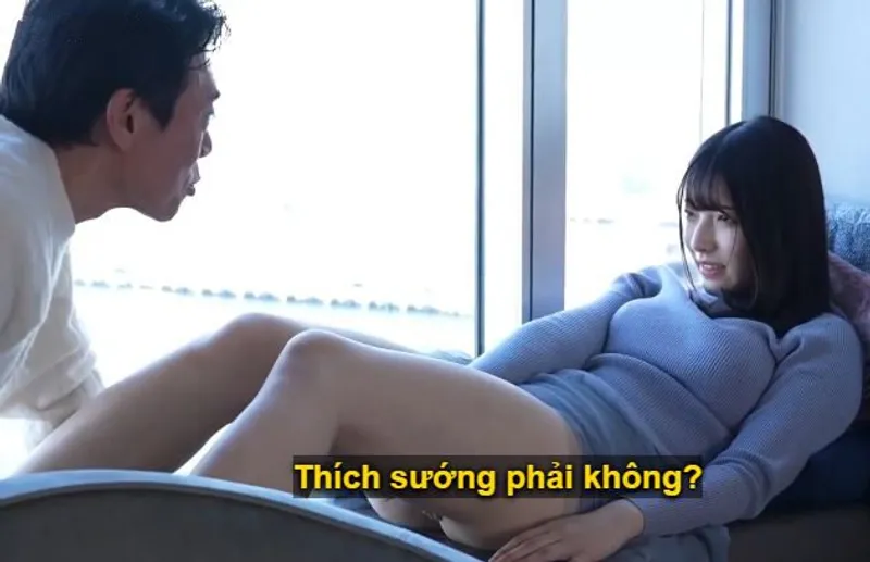 Sự chạm trán giữa ông chú và cô diễn viên trẻ lần đầu ra mắt tại quán trọ sang trọng.